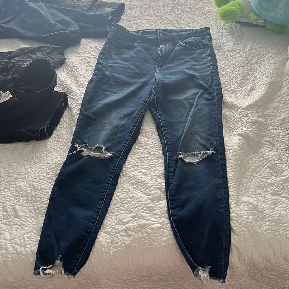 American Eagle Distressed Jeans
